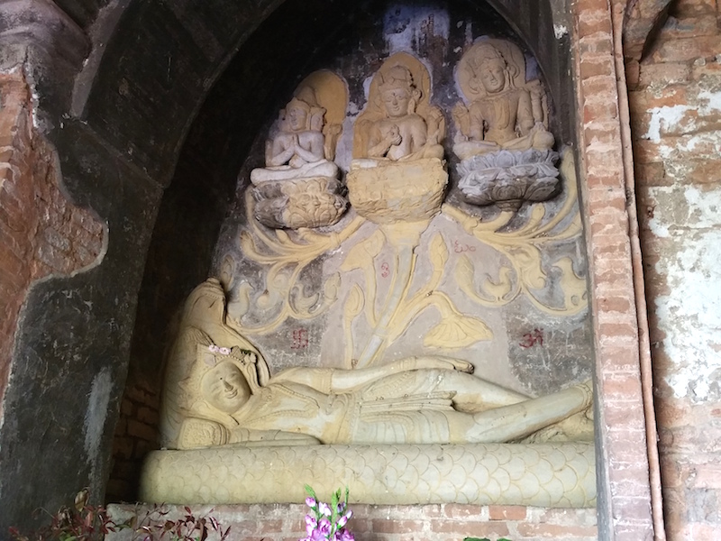 Interior front of Nat Hlaung Kyaung Temple