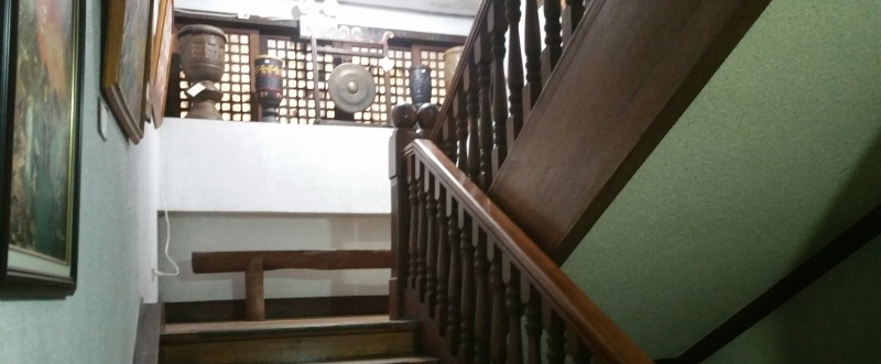 2階への階段