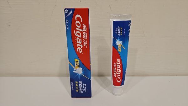 台湾激安はみがき粉Colgate