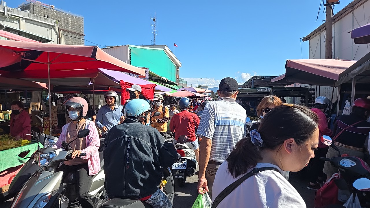 バイクが多すぎて前進できない