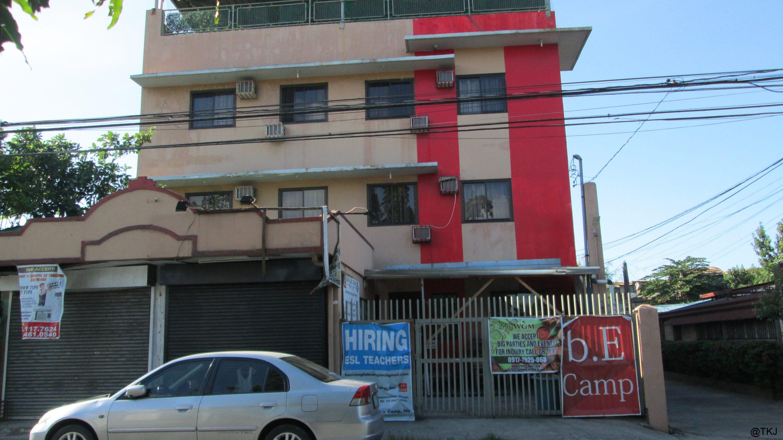 マニラ留学の語学学校ビーイーキャンプの校舎外観｜ラグナにある郊外型日系英語学校