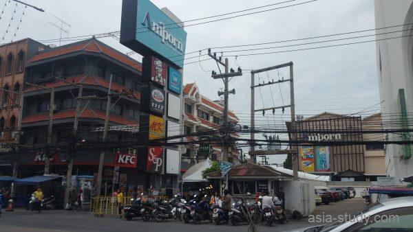 アユタヤ市街地のショッピング施設とニポンデパートメントストア周辺